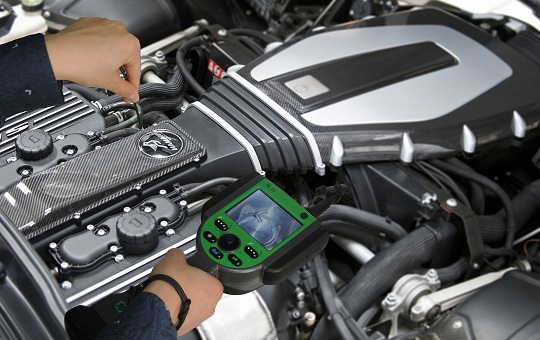 汽車內窺鏡檢測現場