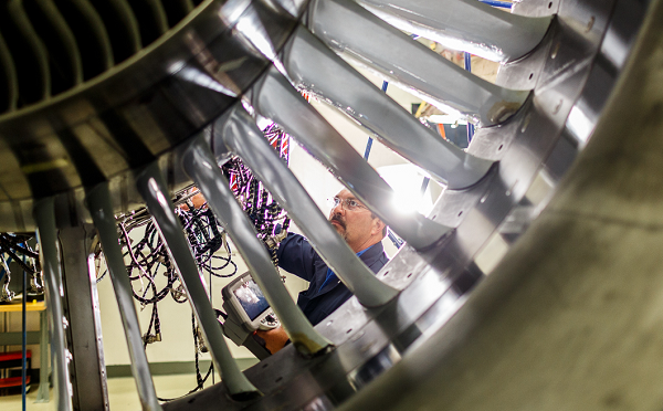 使用韋林工業(yè)內(nèi)窺鏡檢查民航發(fā)動(dòng)機(jī) 使用韋林工業(yè)內(nèi)窺鏡檢查民航發(fā)動(dòng)機(jī)